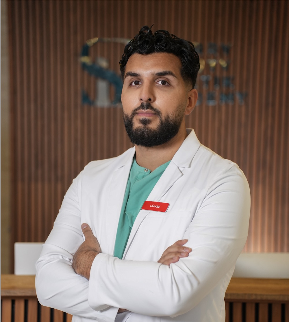 Sean L. Rahman, registered doctor, medical lead and principal surgeon på Sherry Beauty Hair Clinic
